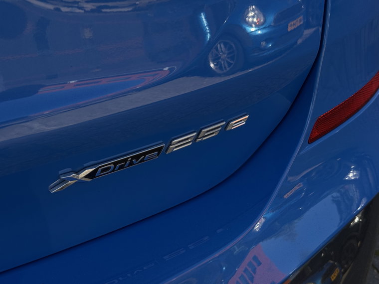 Vehicle Image 38