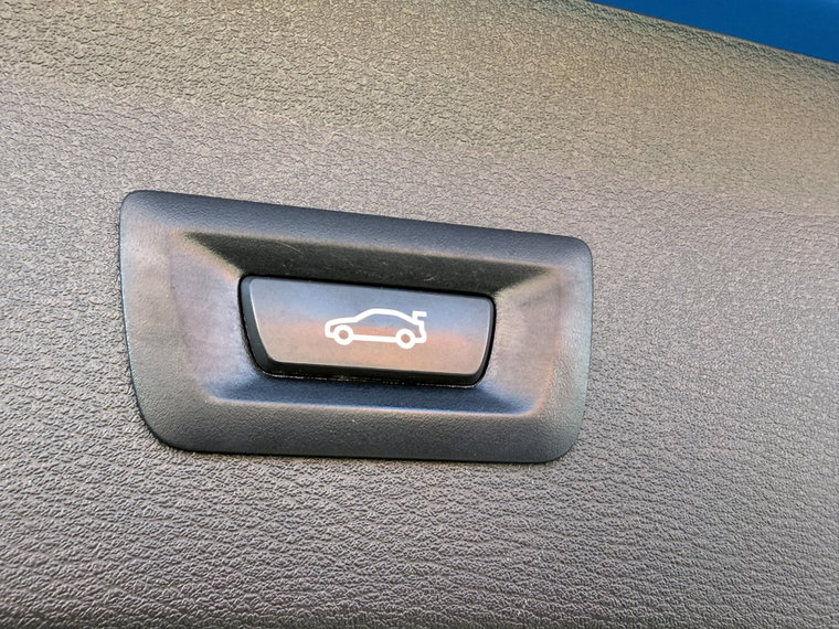 Vehicle Image 42