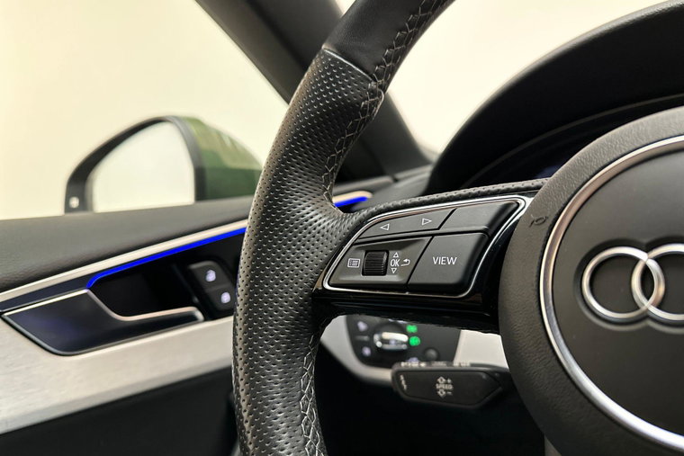 Vehicle Image 22