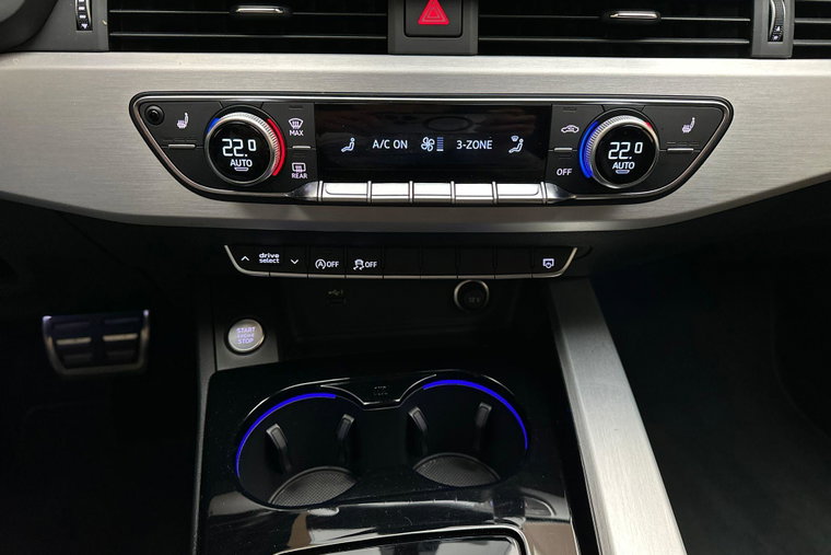 Vehicle Image 30