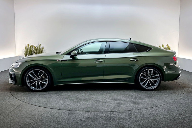 Vehicle Image 7
