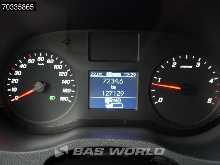 Vehicle Image 38