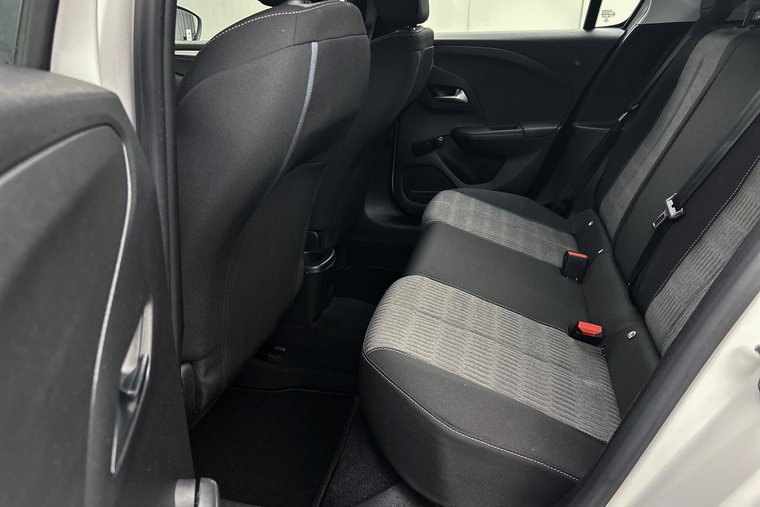 Vehicle Image 26
