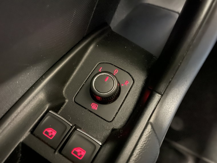 Vehicle Image 23