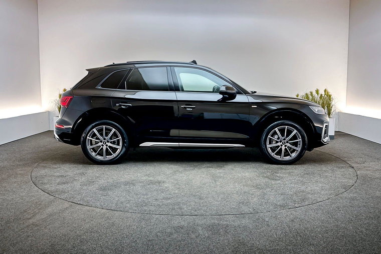 Vehicle Image 8