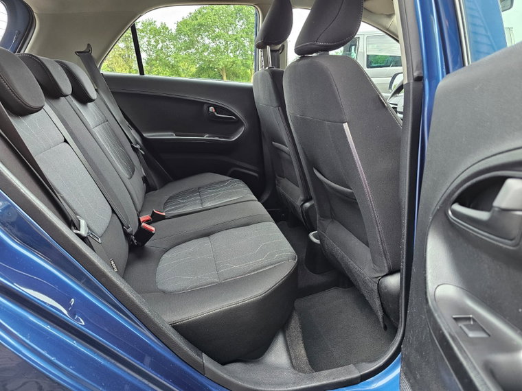 Vehicle Image 20