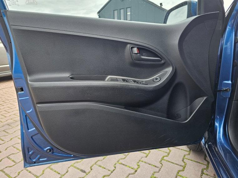 Vehicle Image 24