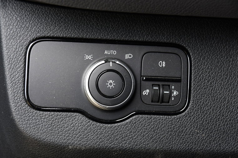Vehicle Image 24