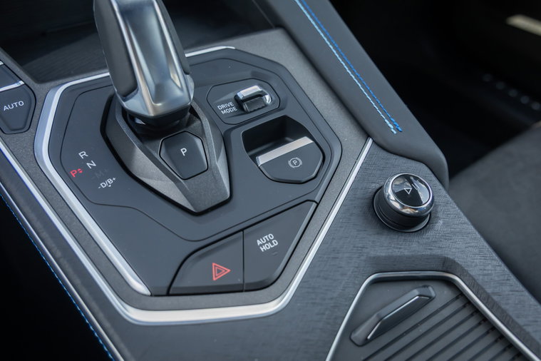 Vehicle Image 22