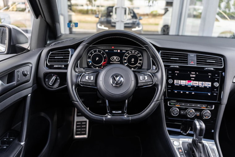 Vehicle Image 18