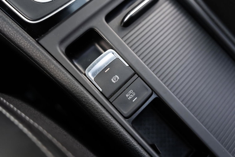 Vehicle Image 25