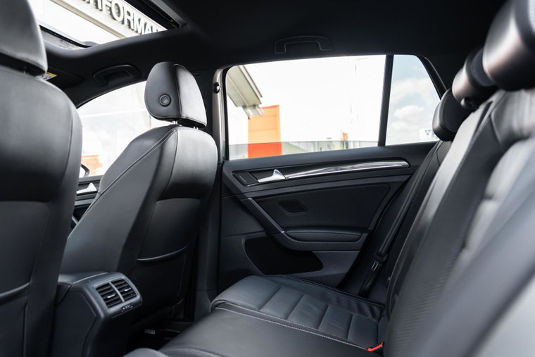Vehicle Image 35
