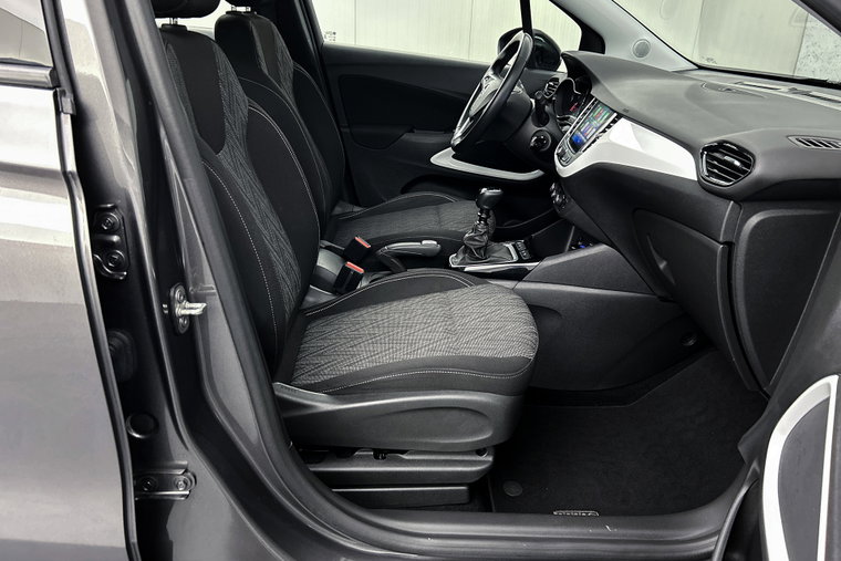 Vehicle Image 32