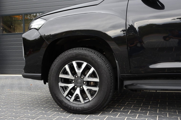 Vehicle Image 30