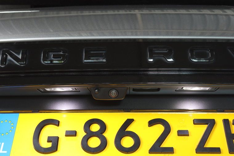 Vehicle Image 25