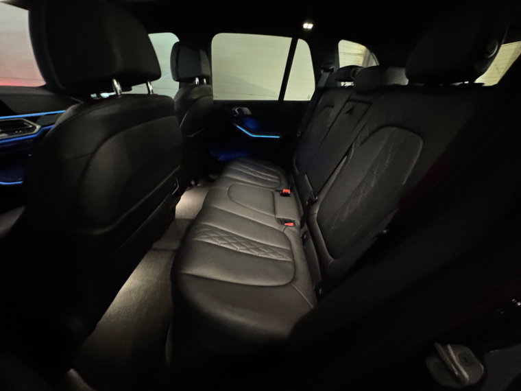 Vehicle Image 40