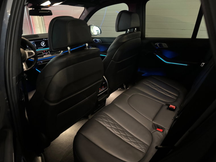 Vehicle Image 41