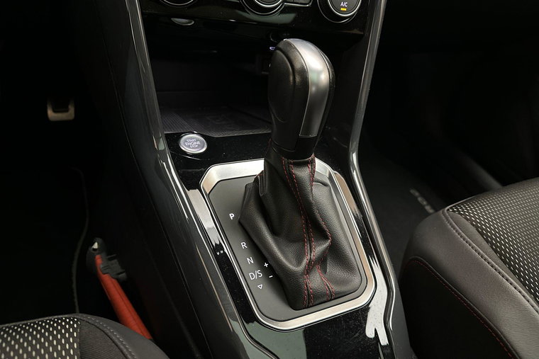 Vehicle Image 33