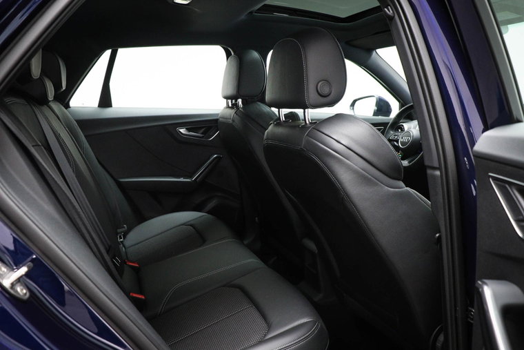 Vehicle Image 14