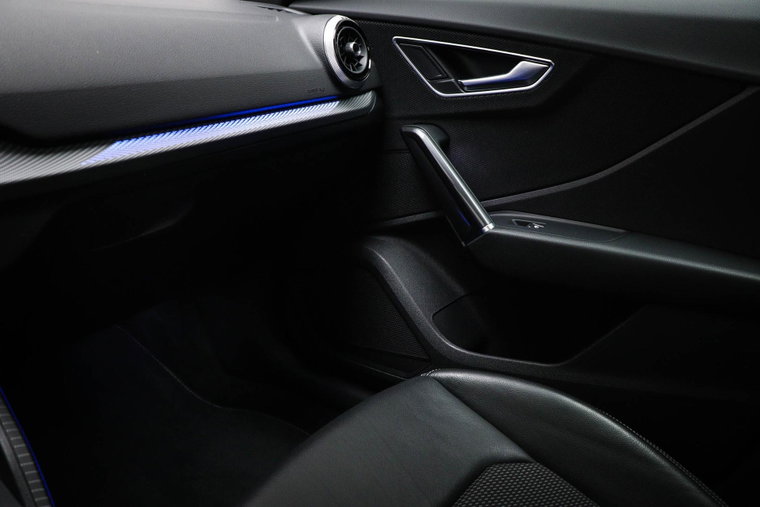 Vehicle Image 38