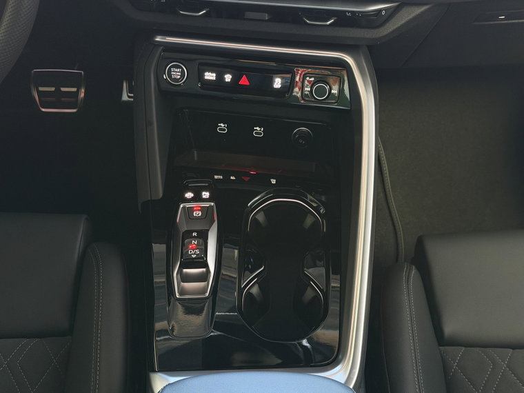 Vehicle Image 34