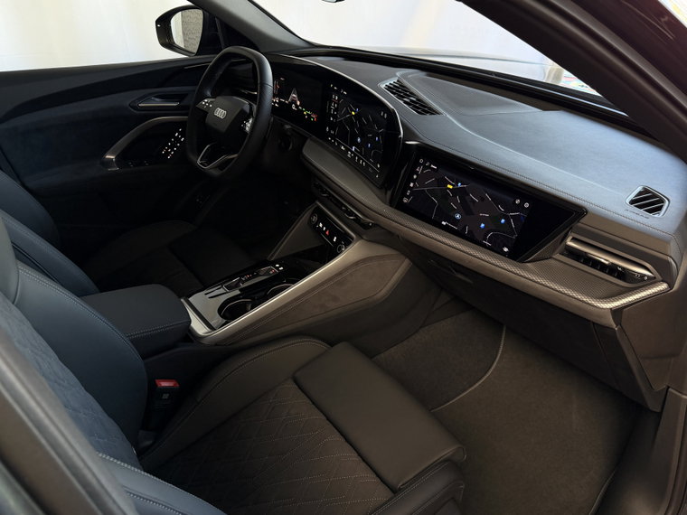 Vehicle Image 38