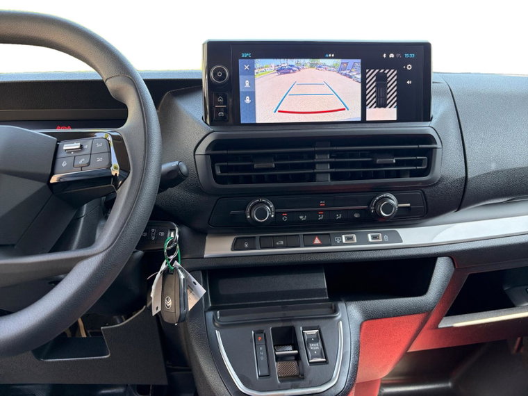Vehicle Image 23