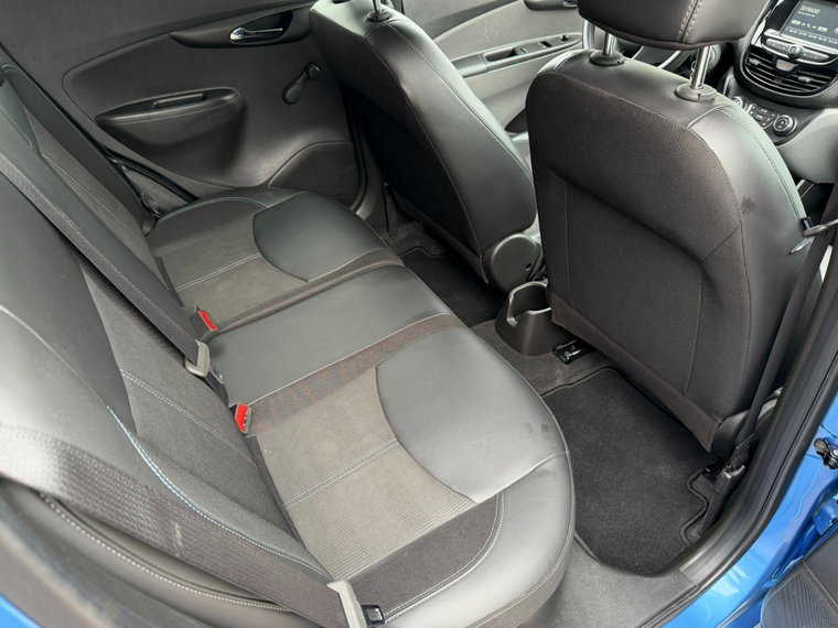 Vehicle Image 21