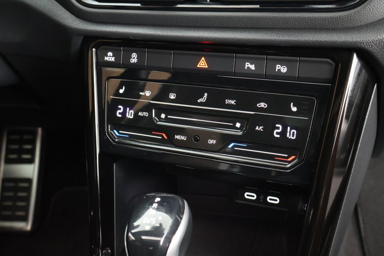Vehicle Image 38