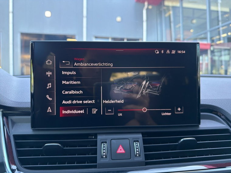 Vehicle Image 35