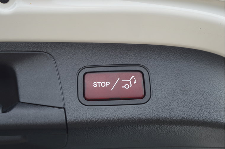Vehicle Image 23