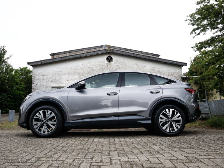 Vehicle Image 35