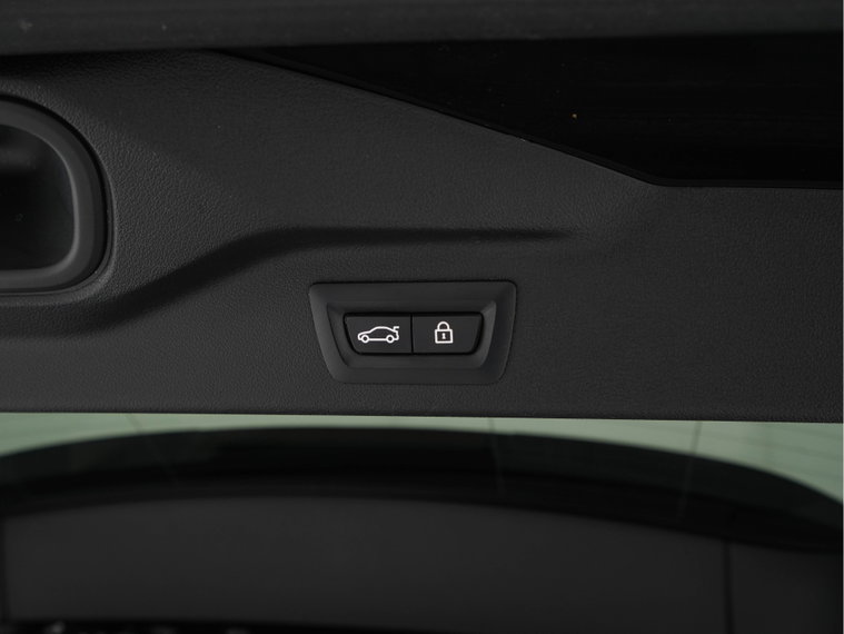 Vehicle Image 43
