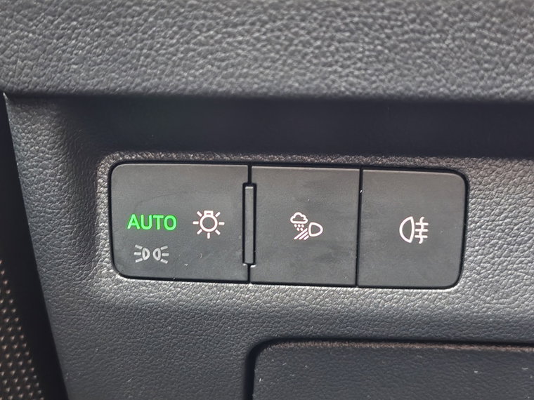 Vehicle Image 27