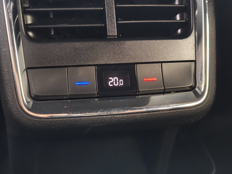 Vehicle Image 34