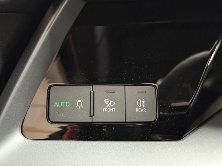 Vehicle Image 28