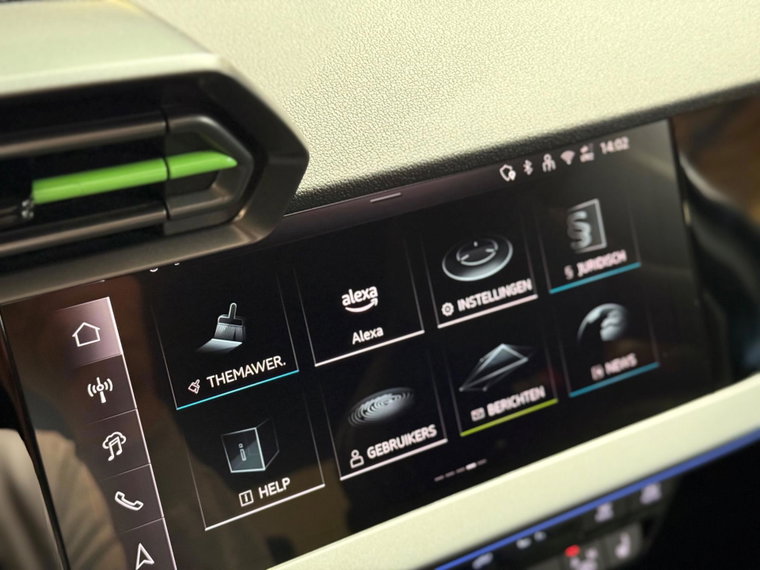 Vehicle Image 30