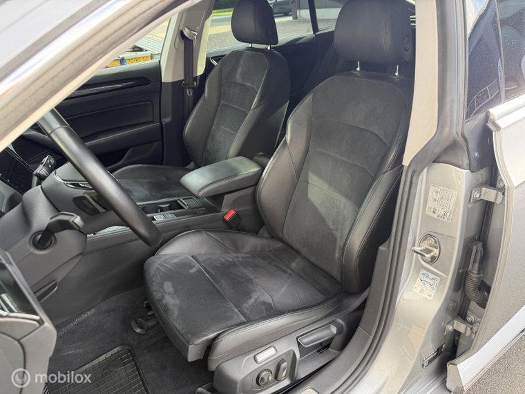 Vehicle Image 38