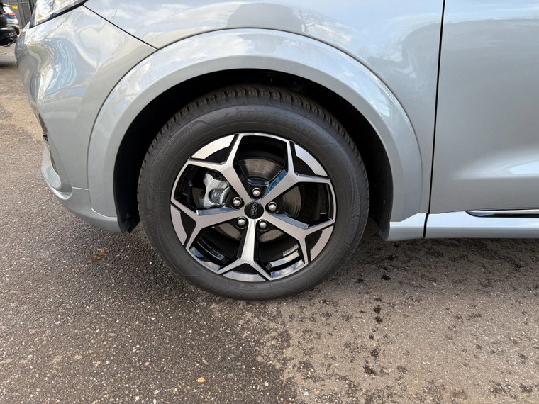 Vehicle Image 37