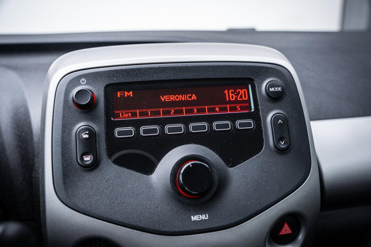Vehicle Image 18
