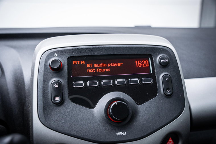 Vehicle Image 19