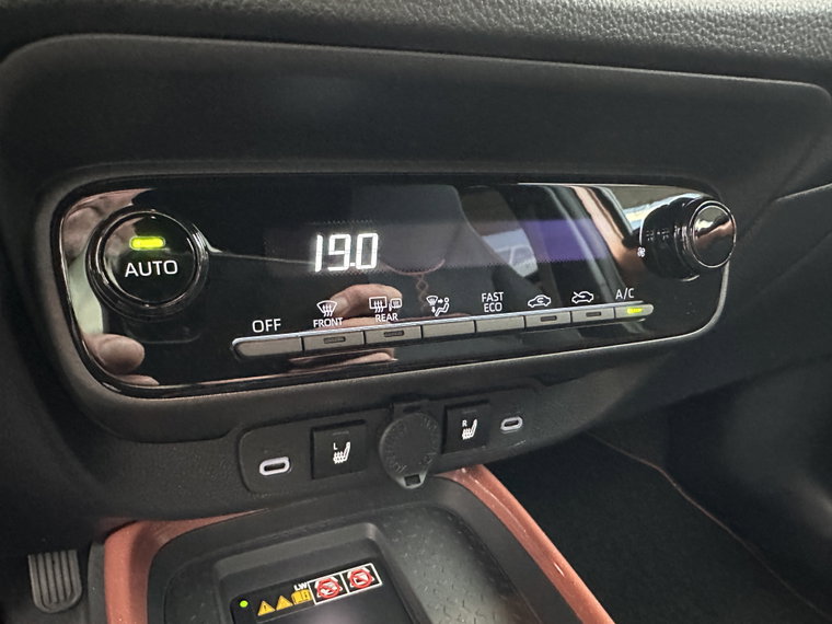 Vehicle Image 35