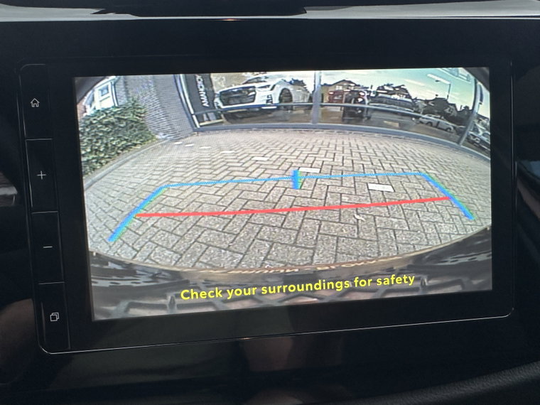 Vehicle Image 37