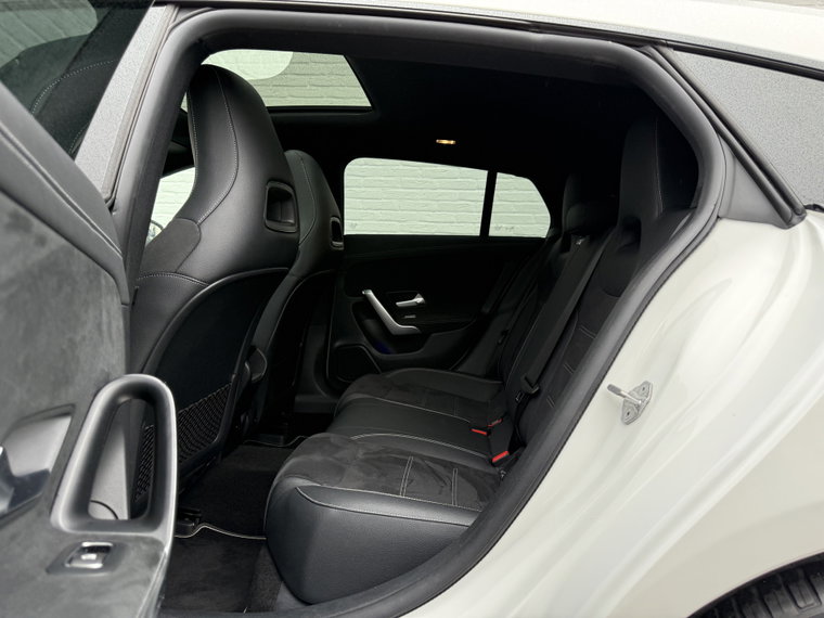 Vehicle Image 28