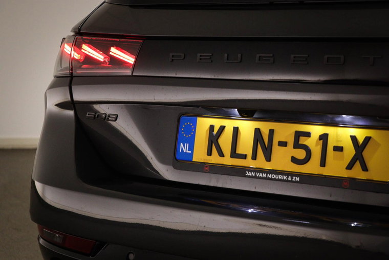 Vehicle Image 23