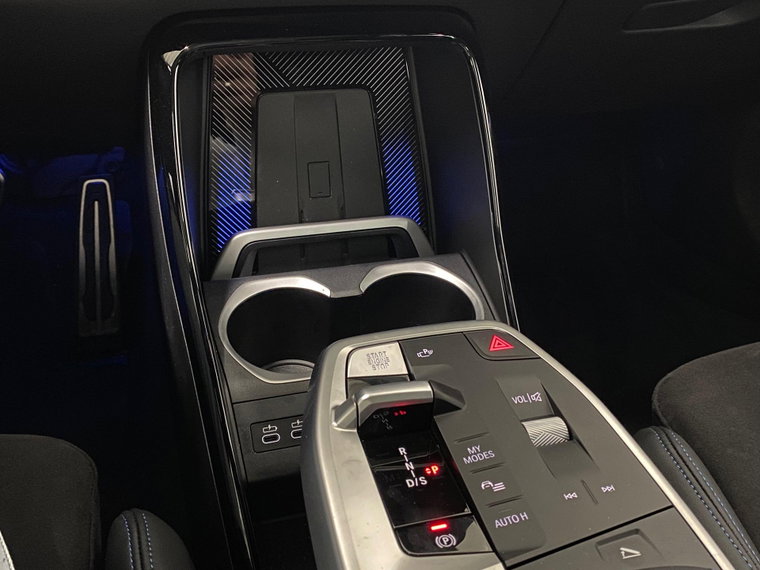 Vehicle Image 33