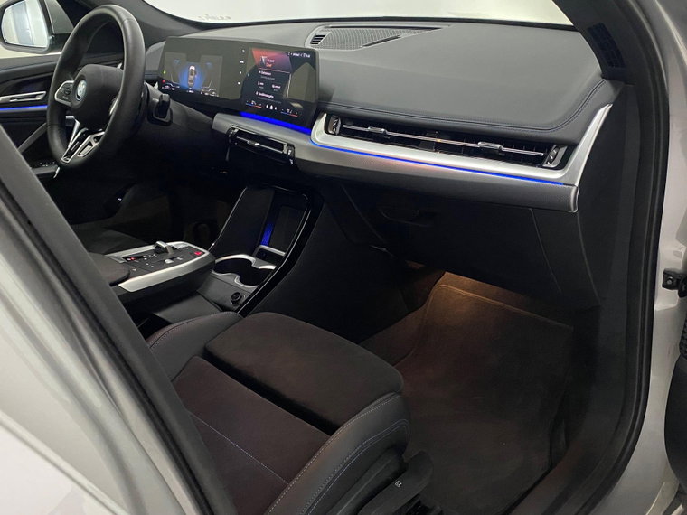 Vehicle Image 37