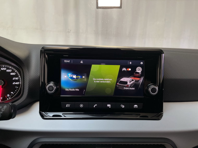 Vehicle Image 13