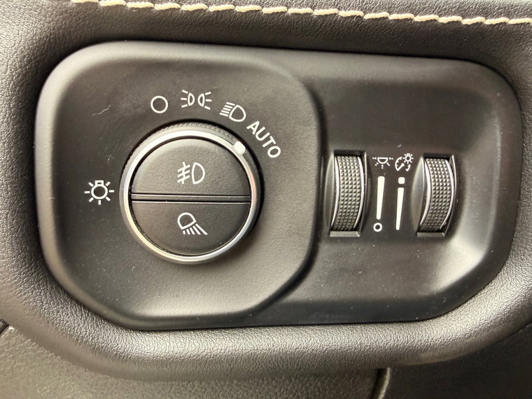 Vehicle Image 29