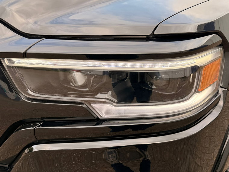 Vehicle Image 38